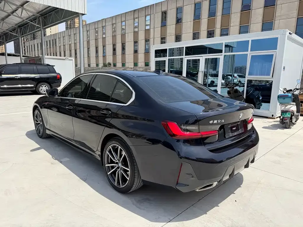 BMW 3 Series 2023 из CN, фото 5