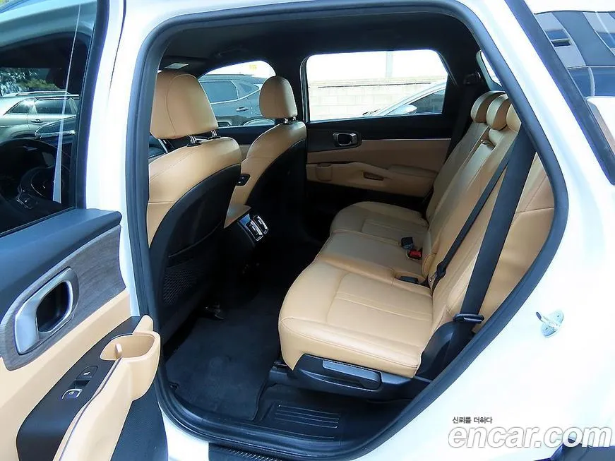 Kia Sorento — фото 6