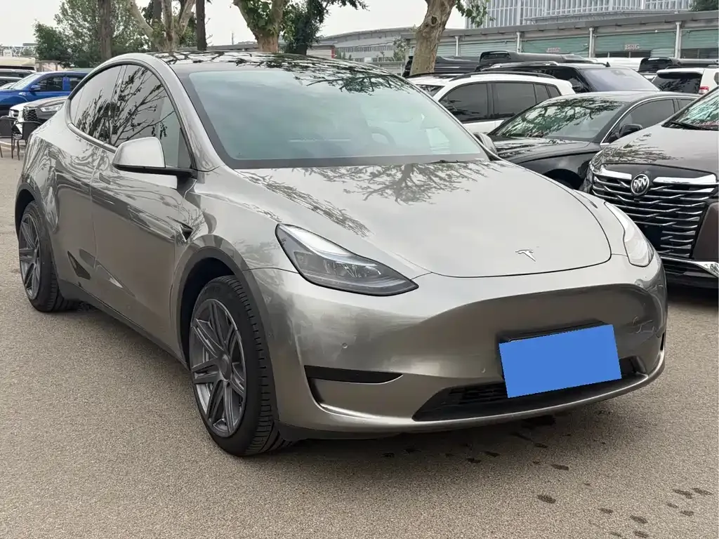 Tesla Model Y — фото 7