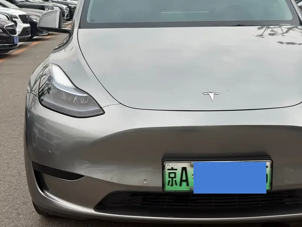 Tesla Model Y — фото 6