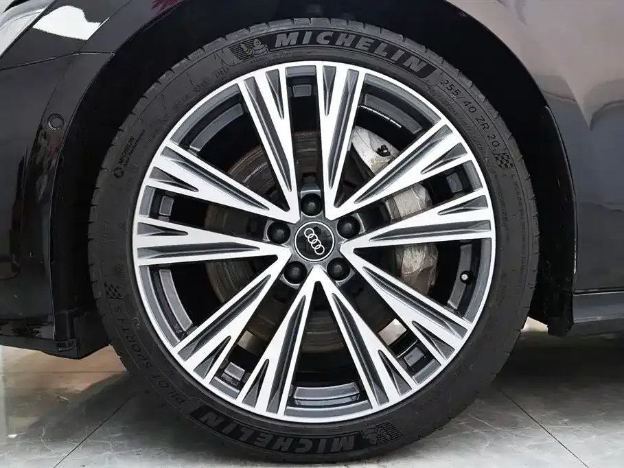 Audi A6L 2022 из CN, фото 8