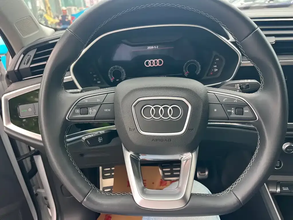 Audi Q3 — фото 8