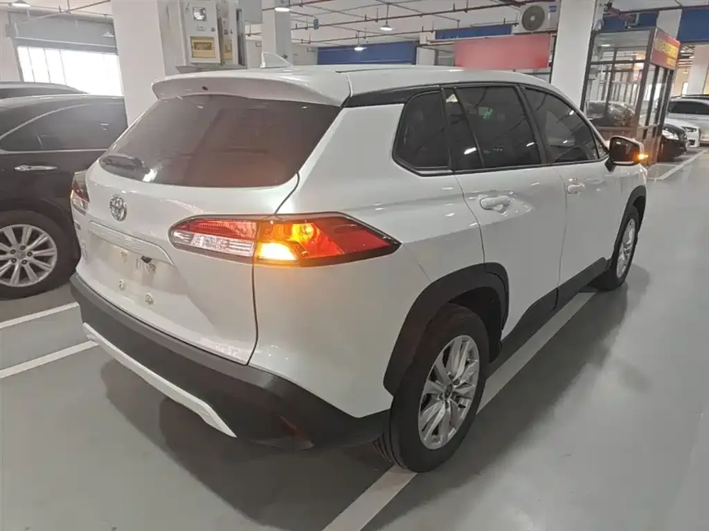 Toyota Corolla Cross — фото 2