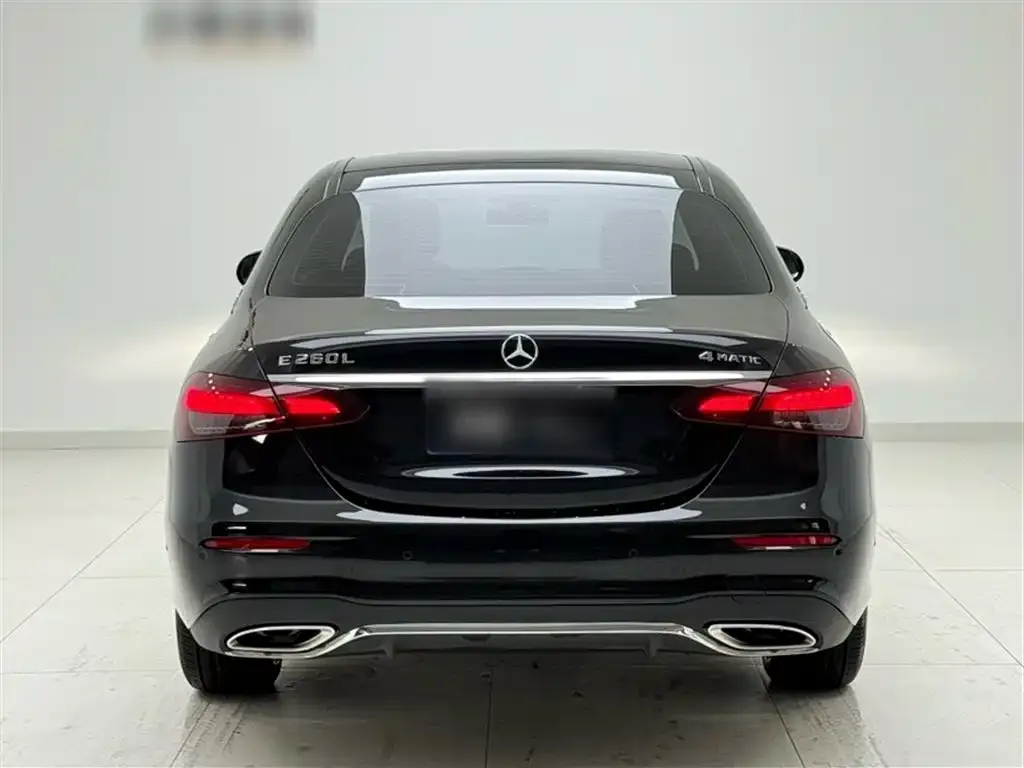 Mercedes-Benz E-Class — фото 3