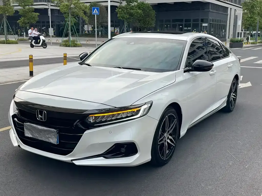 Honda Accord — фото 7