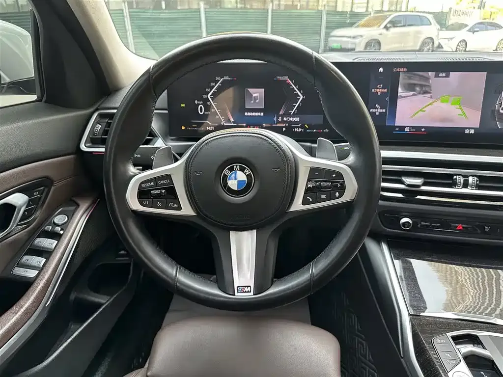 BMW 3 Series 2023 из CN, фото 2