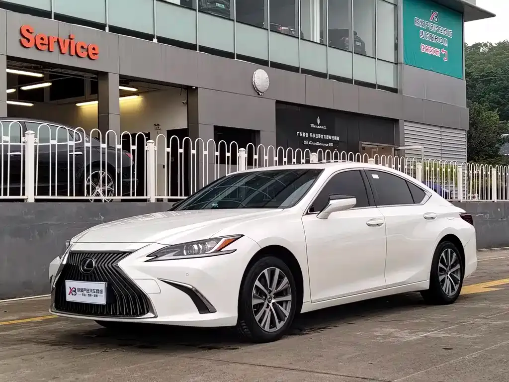 Lexus ES 2021 из CN, фото 1