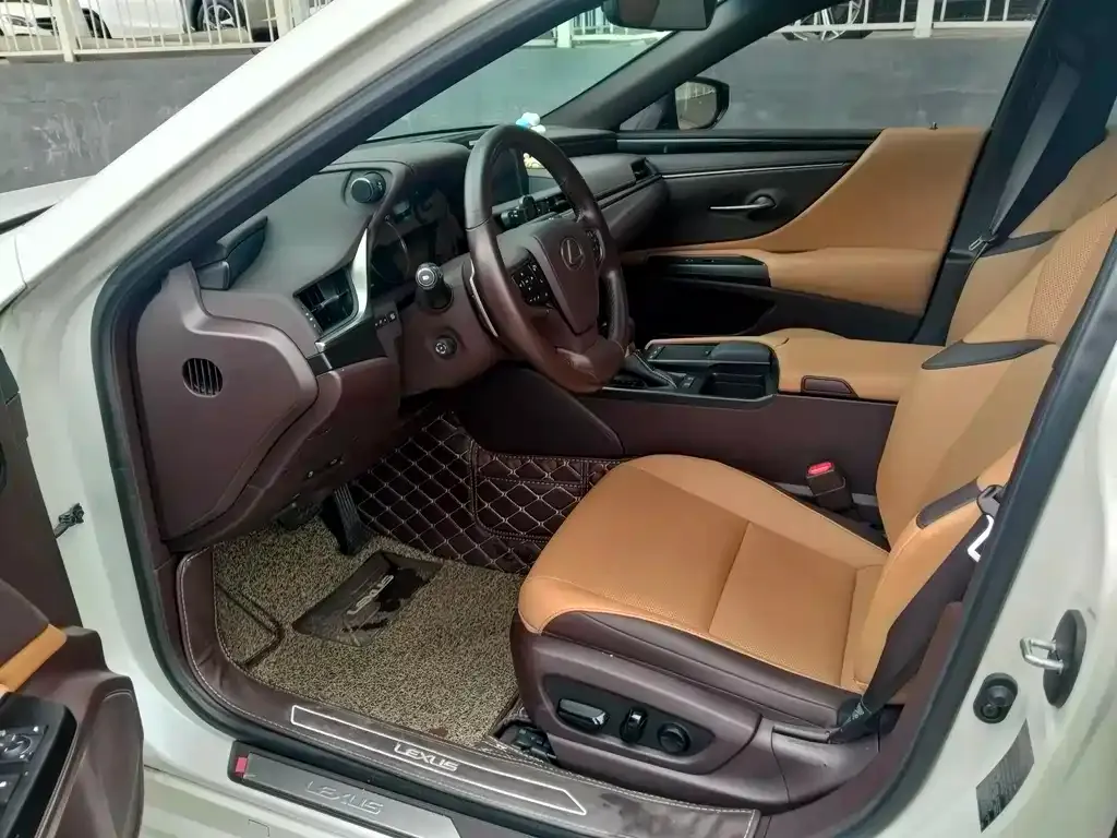 Lexus ES 2021 из CN, фото 4