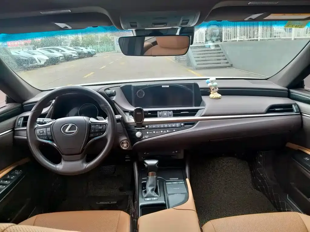 Lexus ES 2021 из CN, фото 3