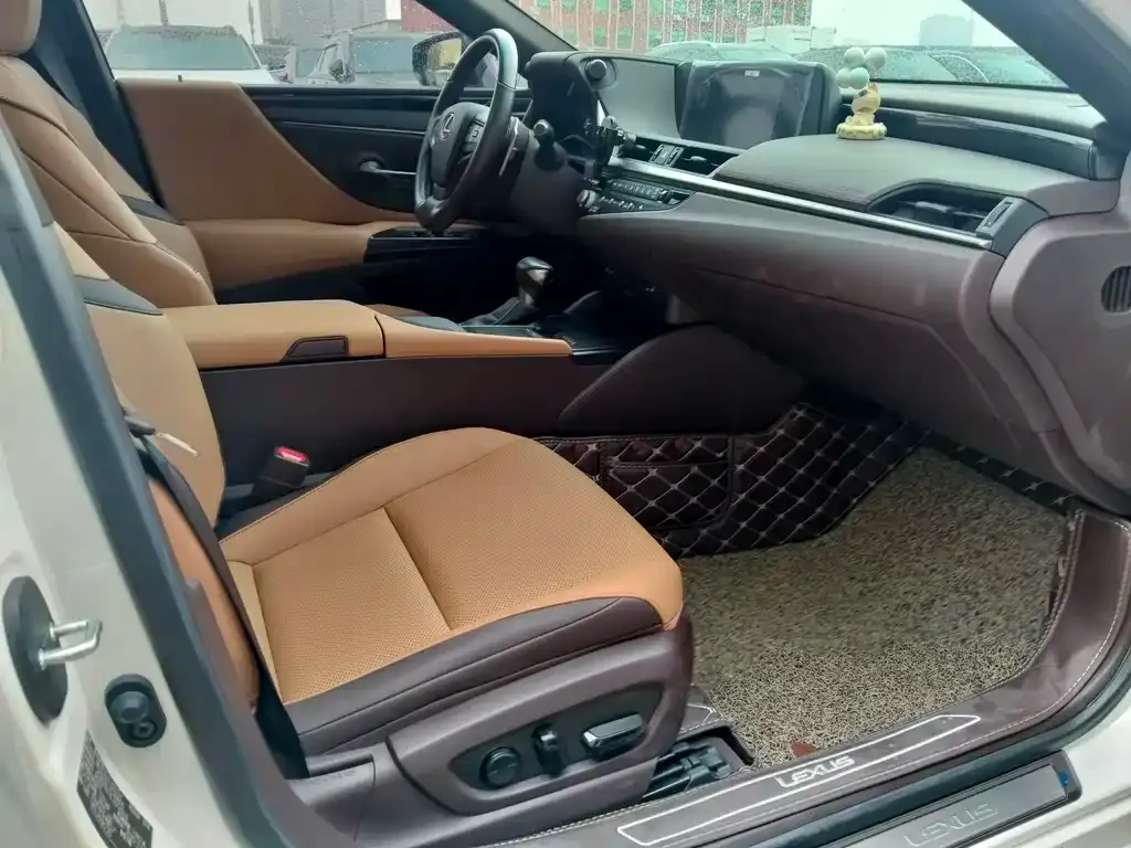 Lexus ES 2021 из CN, фото 5
