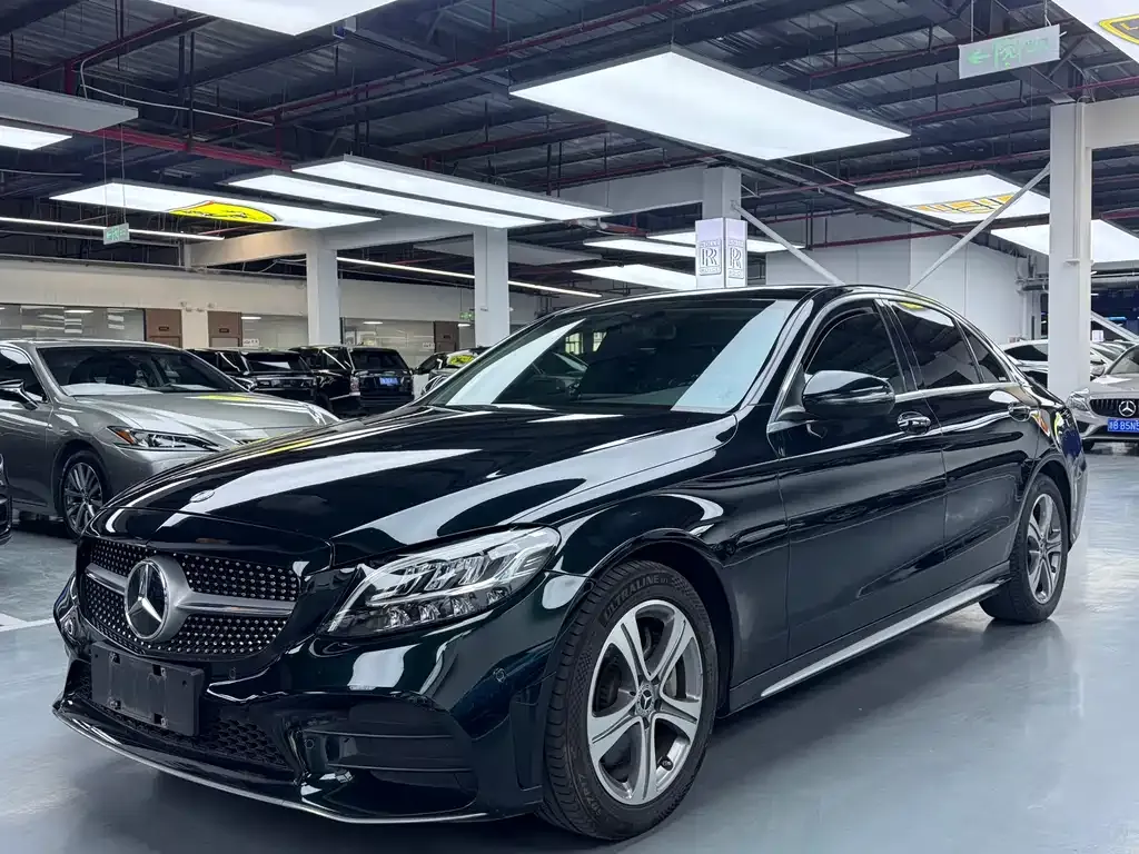 Mercedes-Benz C-Class — фото 1