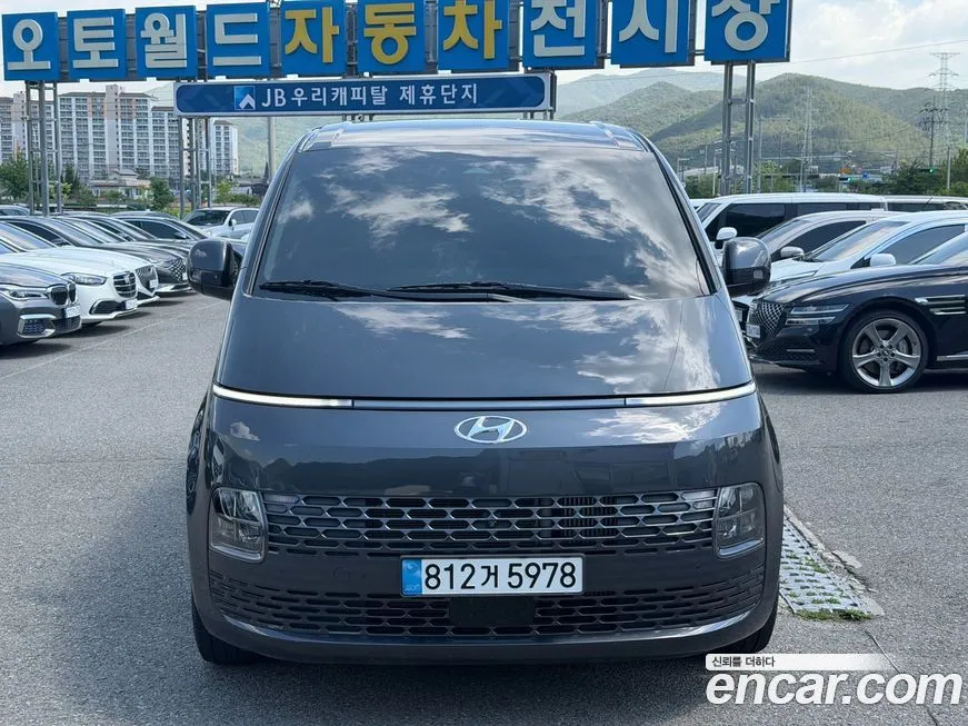 Hyundai Staria — фото 1