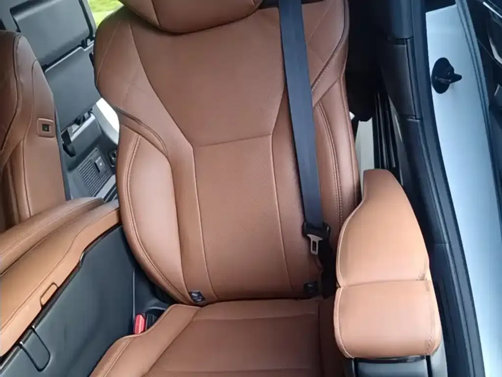 Toyota Vellfire — фото 7