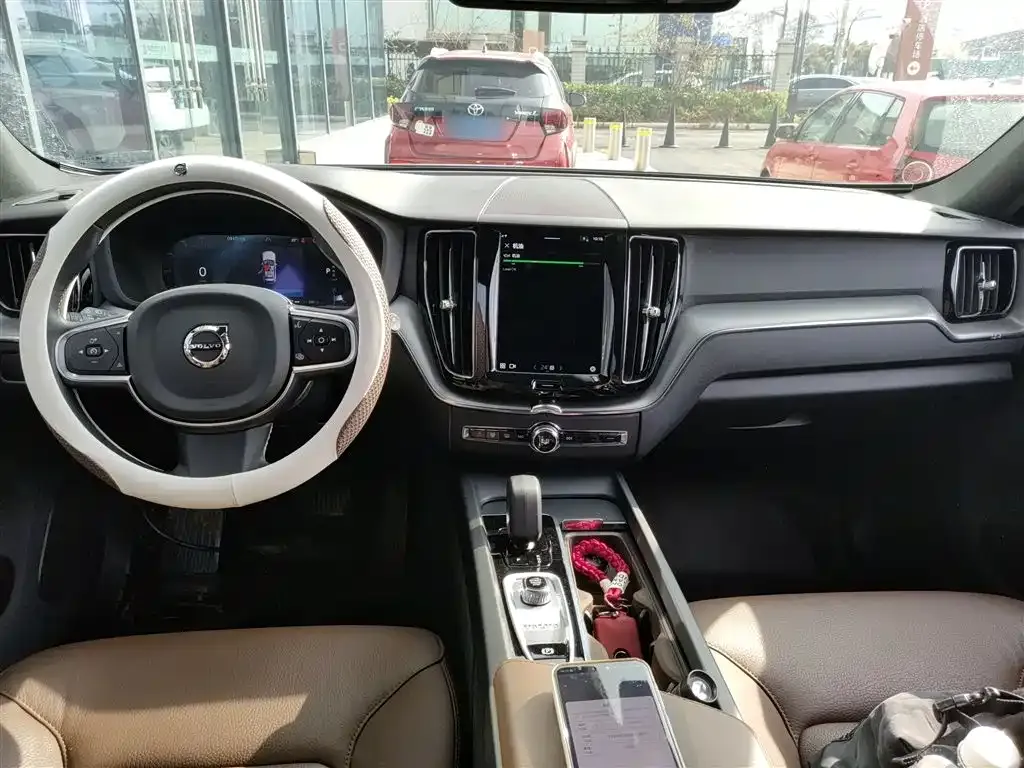 Volvo XC60 2025 из CN, фото 8