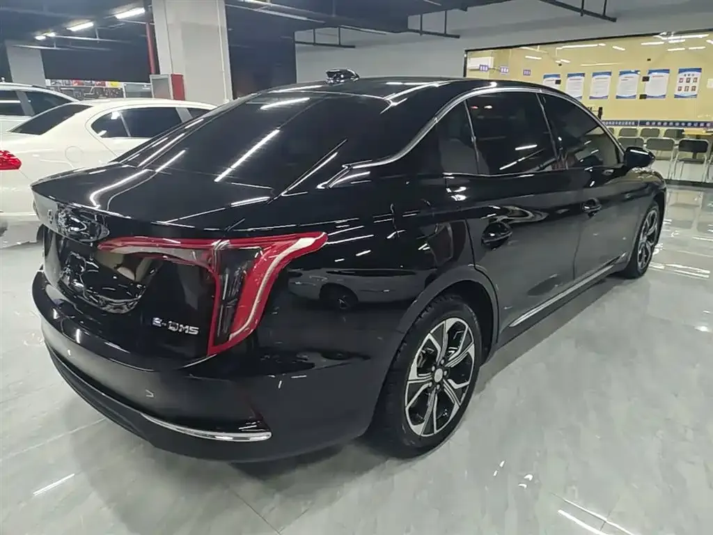 Hongqi E-QM5 2023 из CN, фото 3