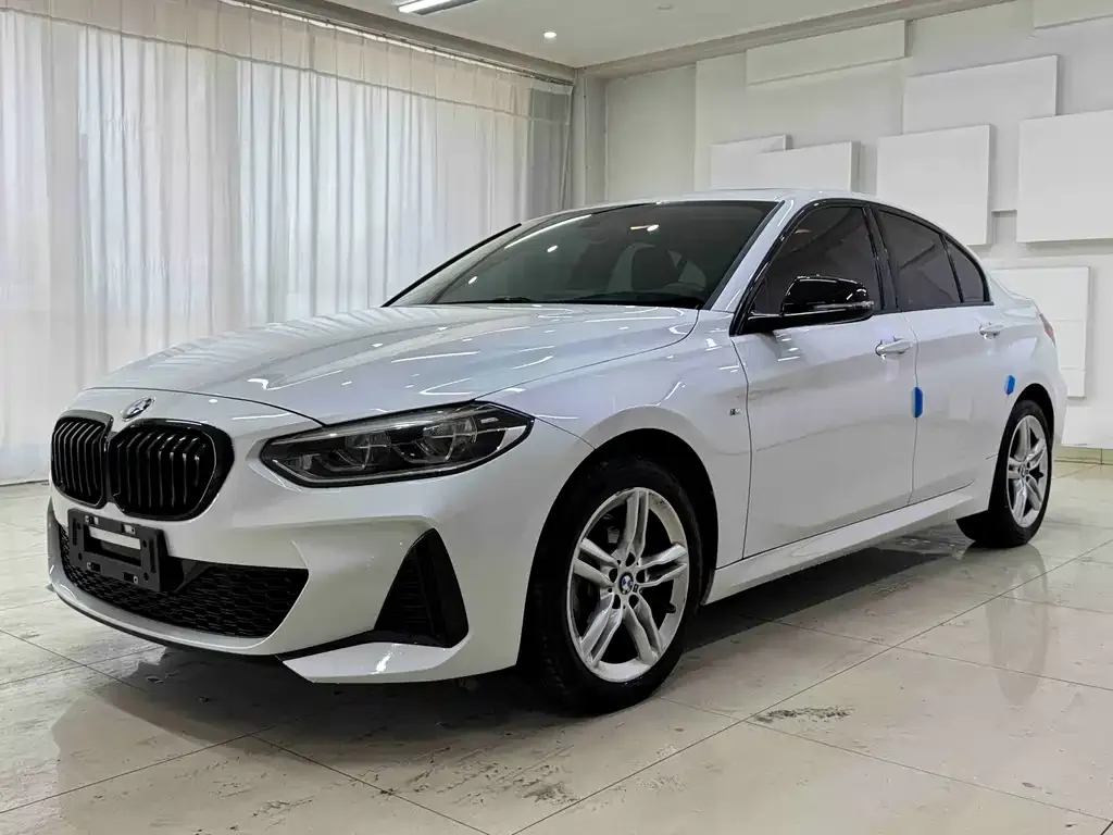 BMW 1 Series — фото 1