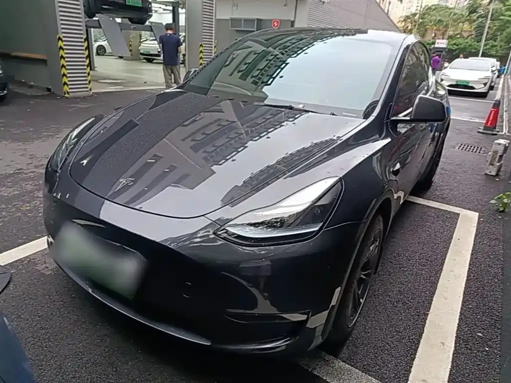 Tesla Model Y — фото 4