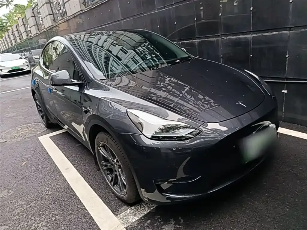 Tesla Model Y — фото 7