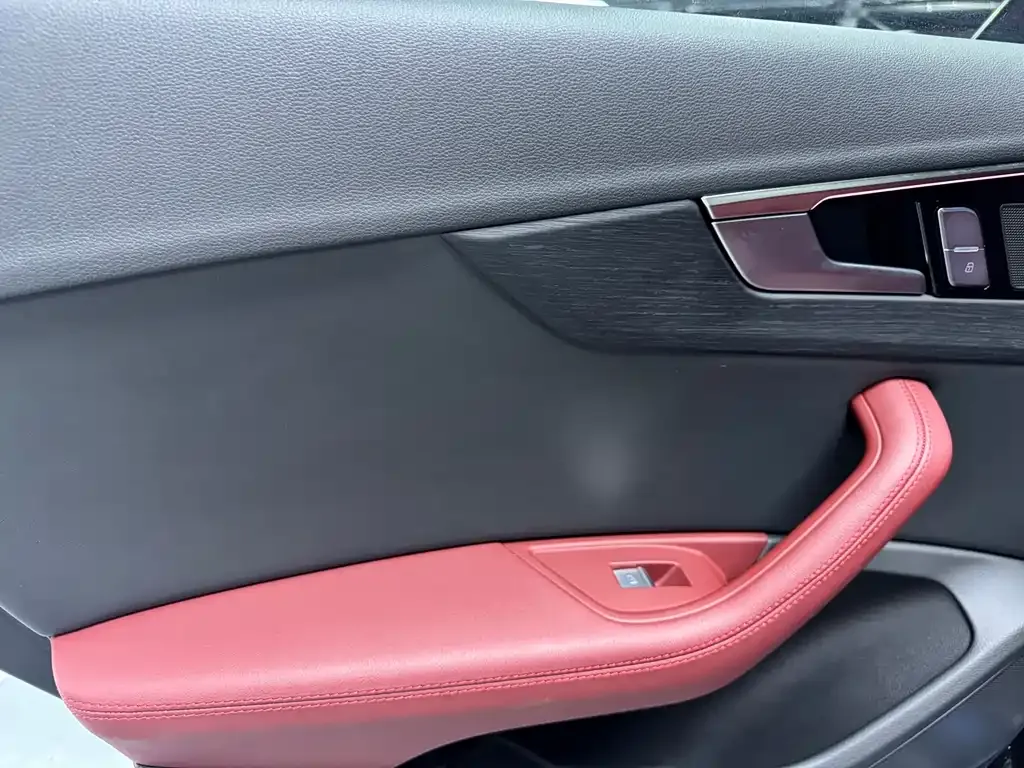 Audi A4L 2025 из CN, фото 10