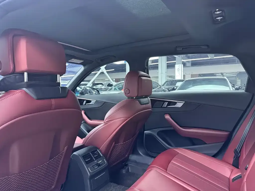 Audi A4L 2025 из CN, фото 3