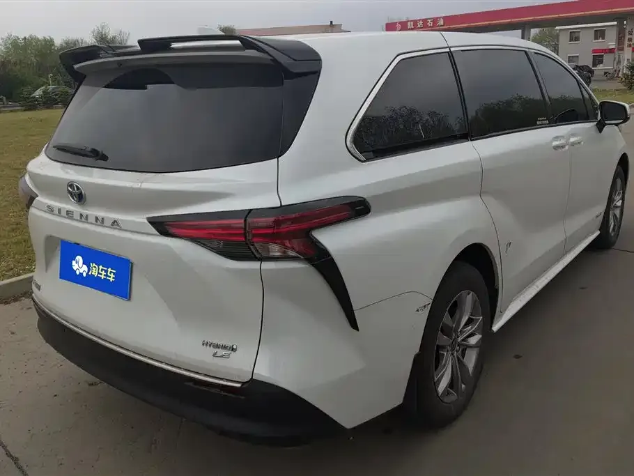 Toyota Sienna 2024 из CN, фото 8