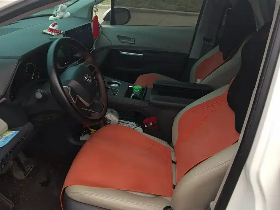 Toyota Sienna 2024 из CN, фото 4