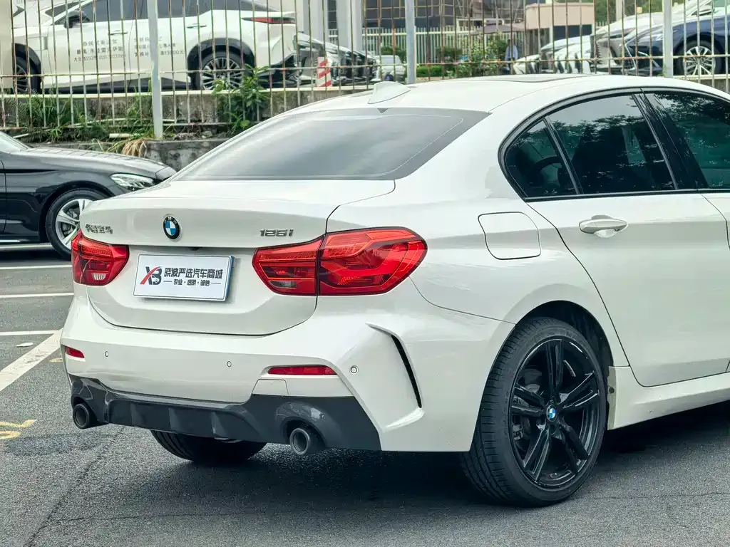 BMW 1 Series 2022 из CN, фото 8