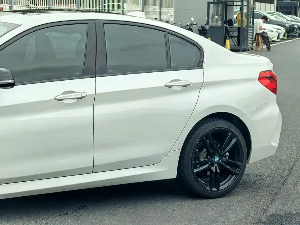 BMW 1 Series 2022 из CN, фото 7