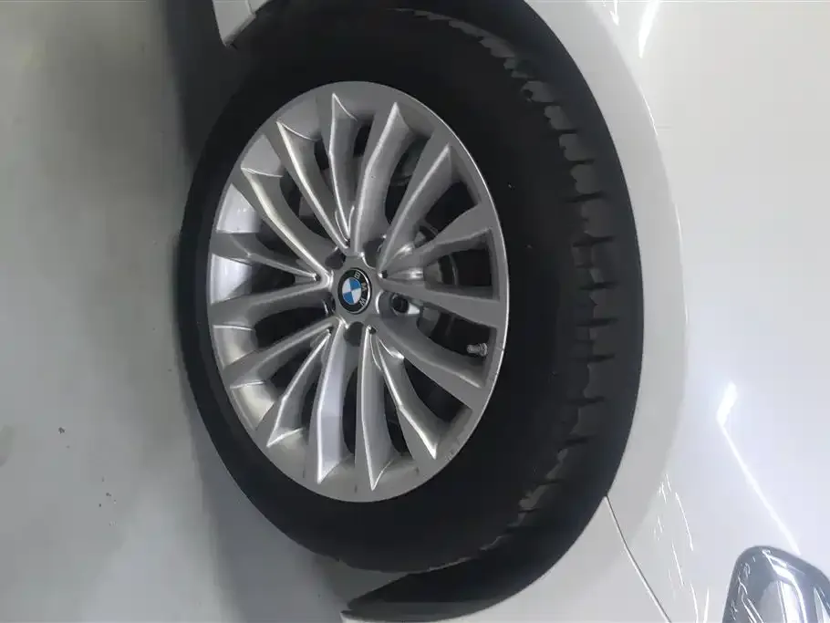 BMW 5 Series New Energy — фото 4