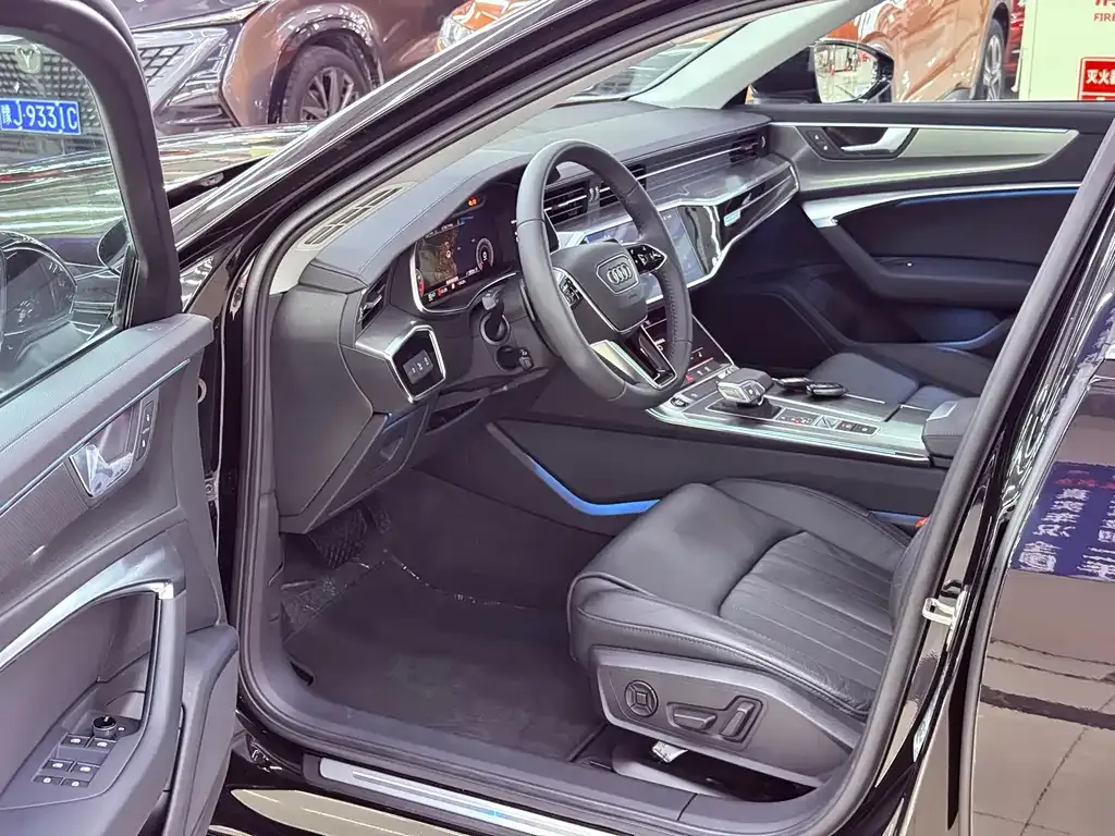 Audi A6L 2025 из CN, фото 8