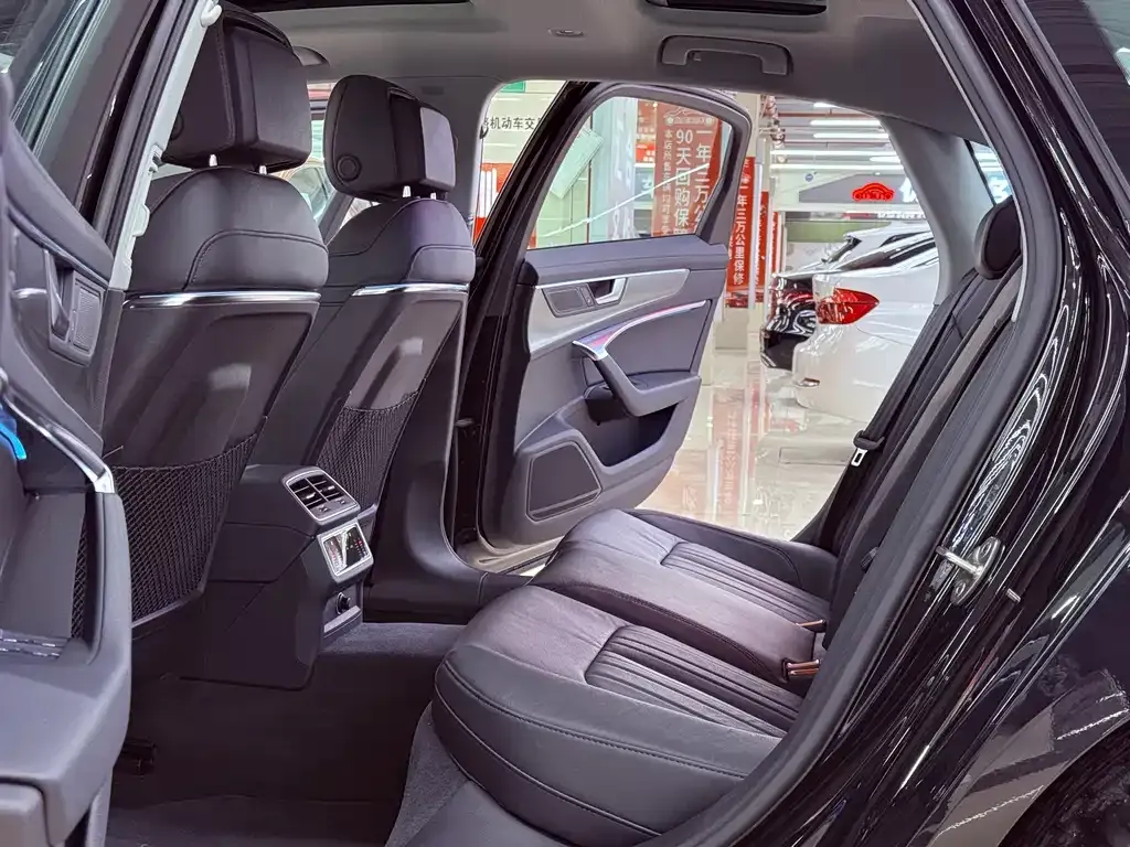 Audi A6L 2025 из CN, фото 4