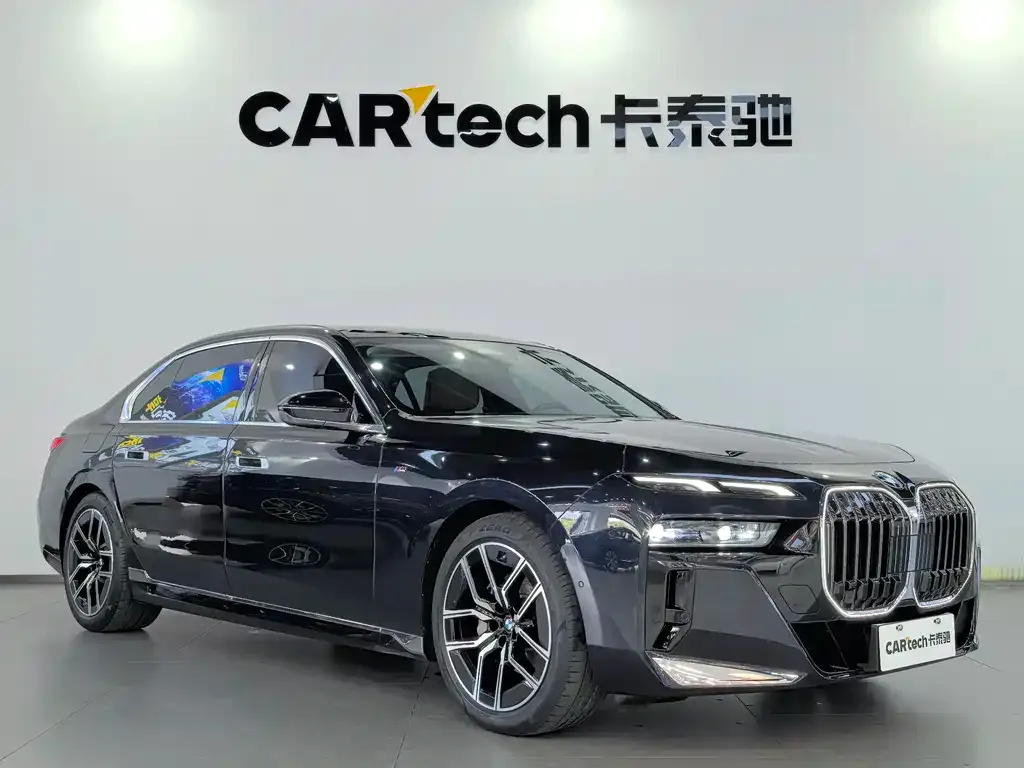 BMW 7 Series — фото 2