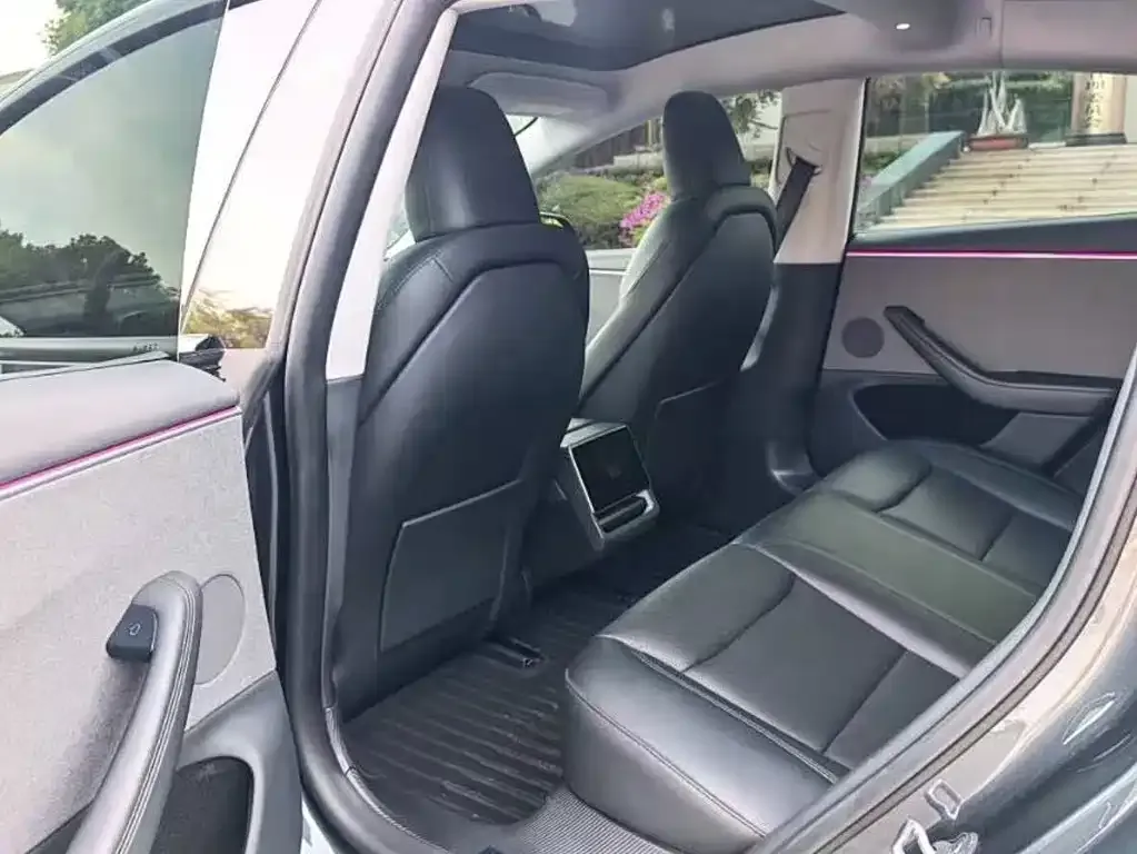 Tesla Model 3 — фото 3