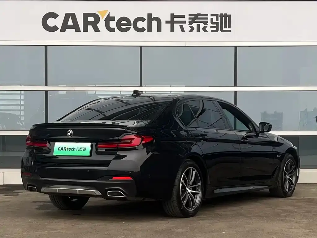 BMW 5 Series New Energy — фото 8