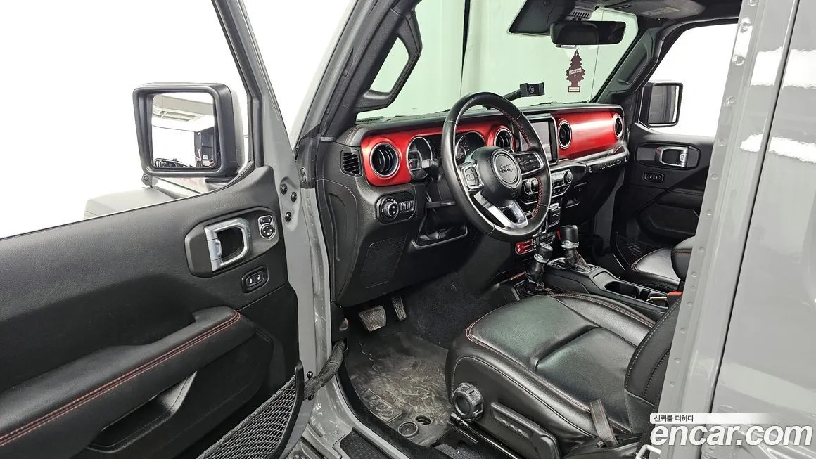 Jeep Wrangler — фото 6