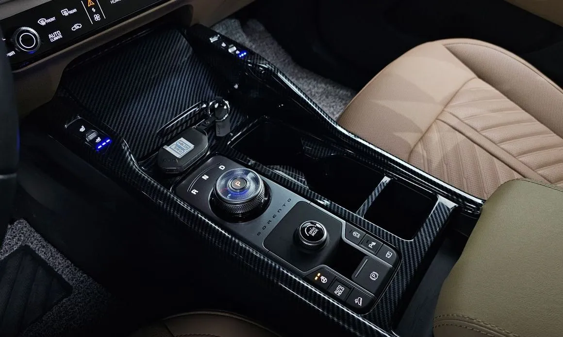 Kia Sorento — фото 7