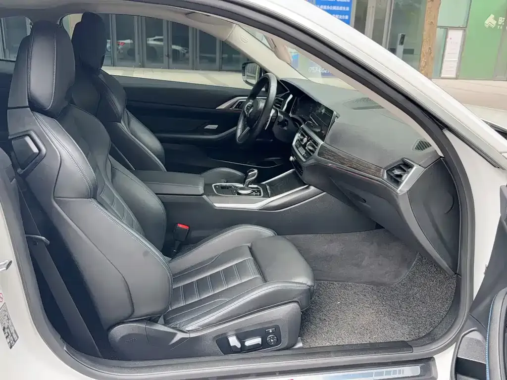 BMW 4 Series 2022 из CN, фото 6