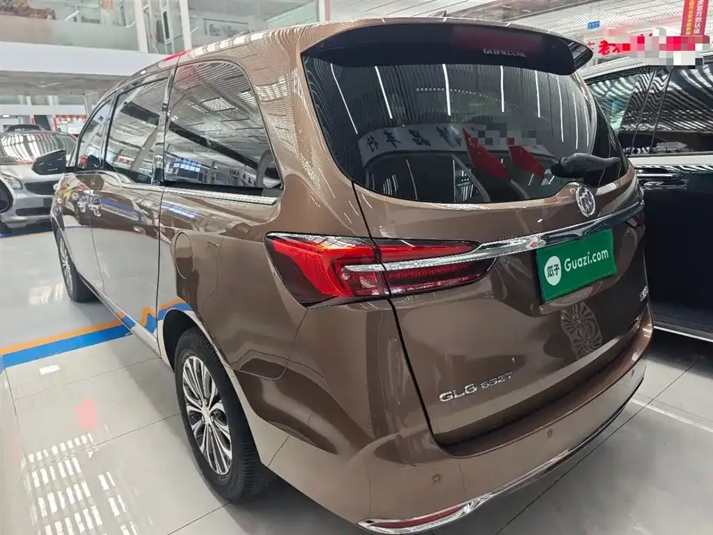 Buick GL8 2021 из CN, фото 10