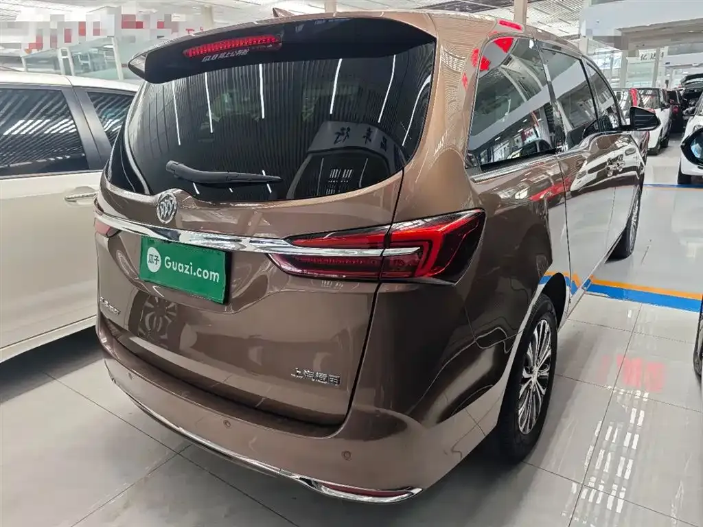 Buick GL8 2021 из CN, фото 2
