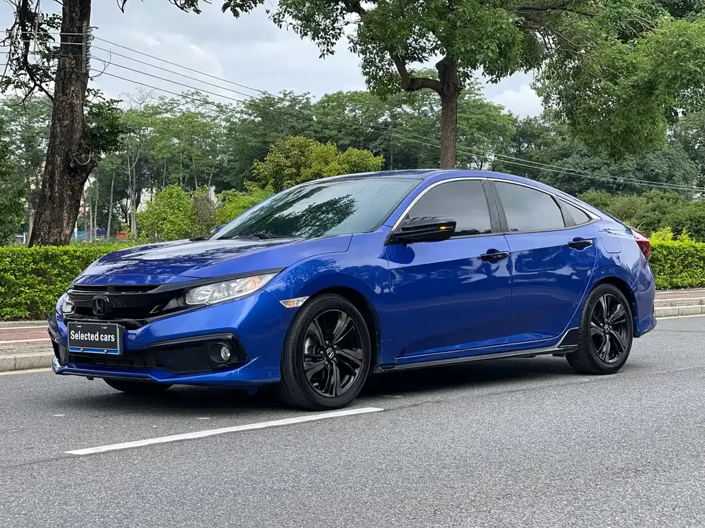 Honda Civic — фото 1
