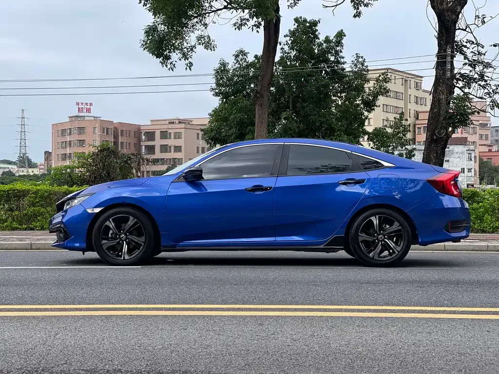 Honda Civic — фото 9