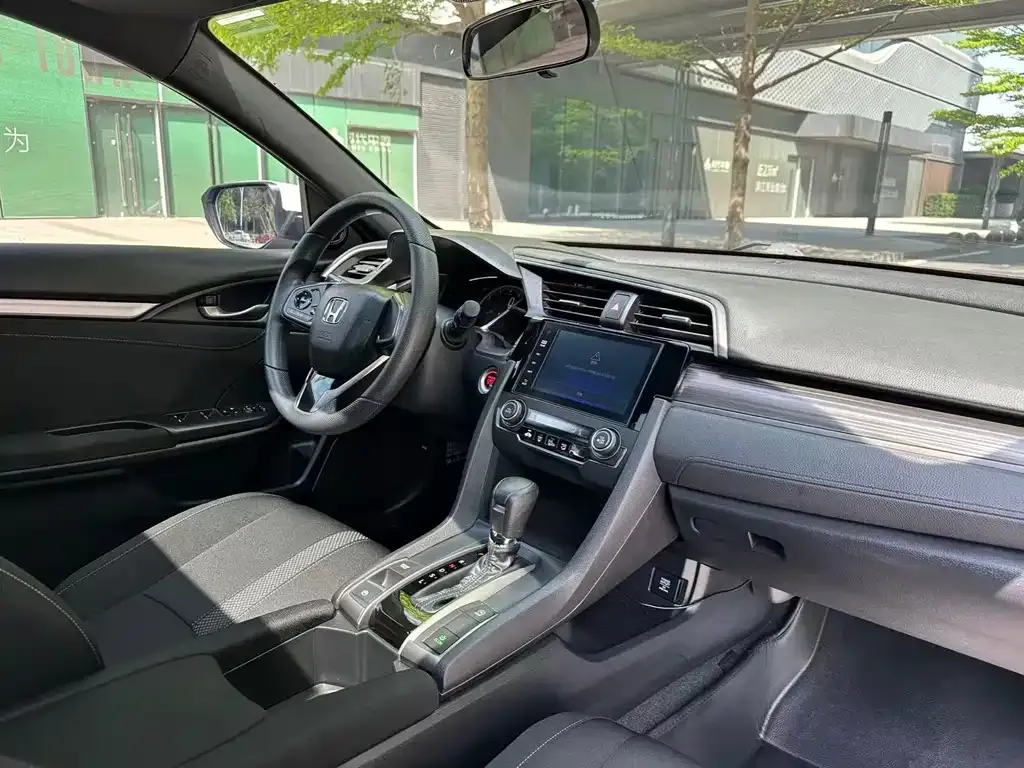 Honda Civic — фото 9
