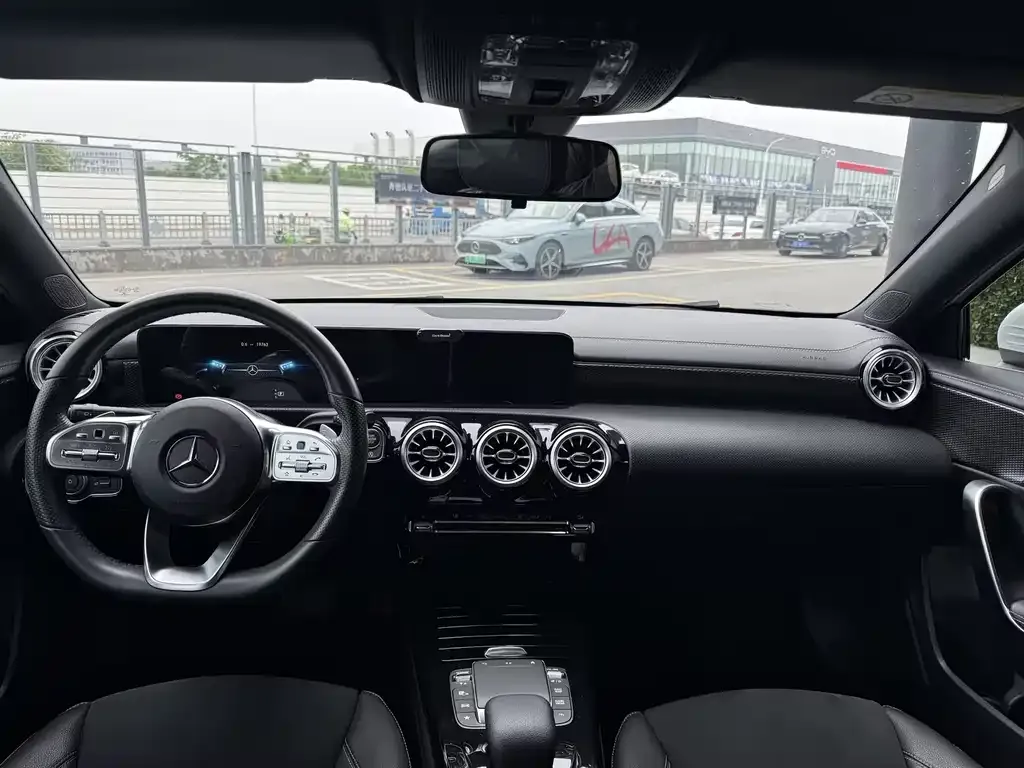 Mercedes-Benz A-Class — фото 10