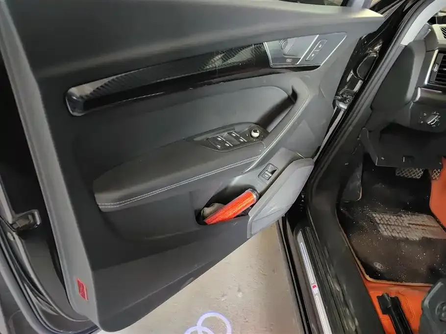 Audi Q5L 2021 из CN, фото 6