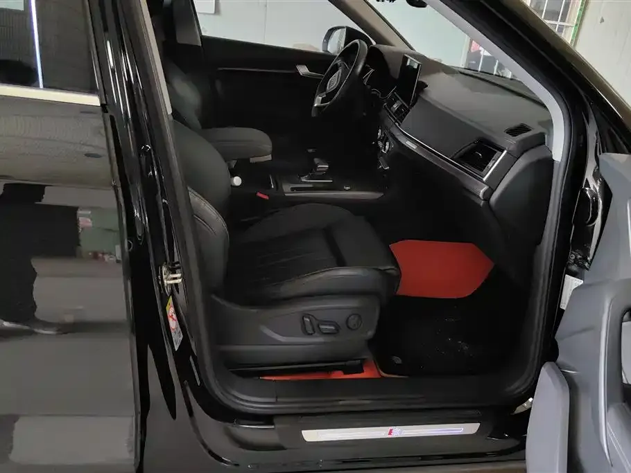 Audi Q5L 2021 из CN, фото 3