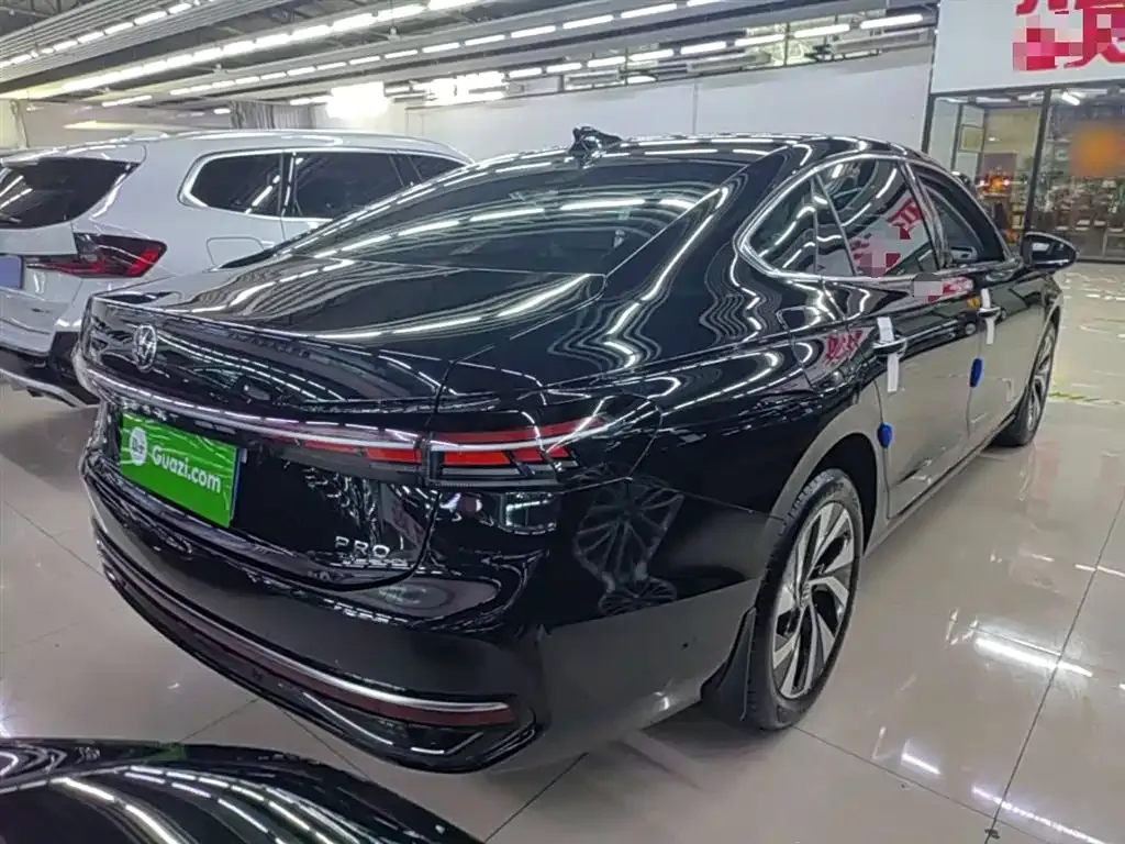 Volkswagen Passat — фото 8