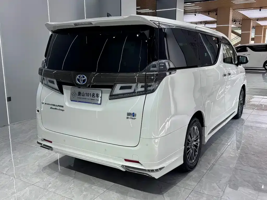 Toyota Vellfire 2023 из CN, фото 3