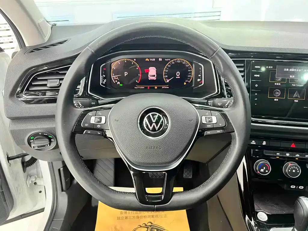 Volkswagen T-Roc 2023 из CN, фото 7