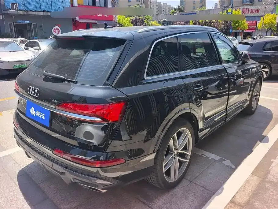 Audi Q7 — фото 4