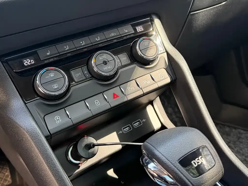 Skoda Karoq 2021 из CN, фото 3